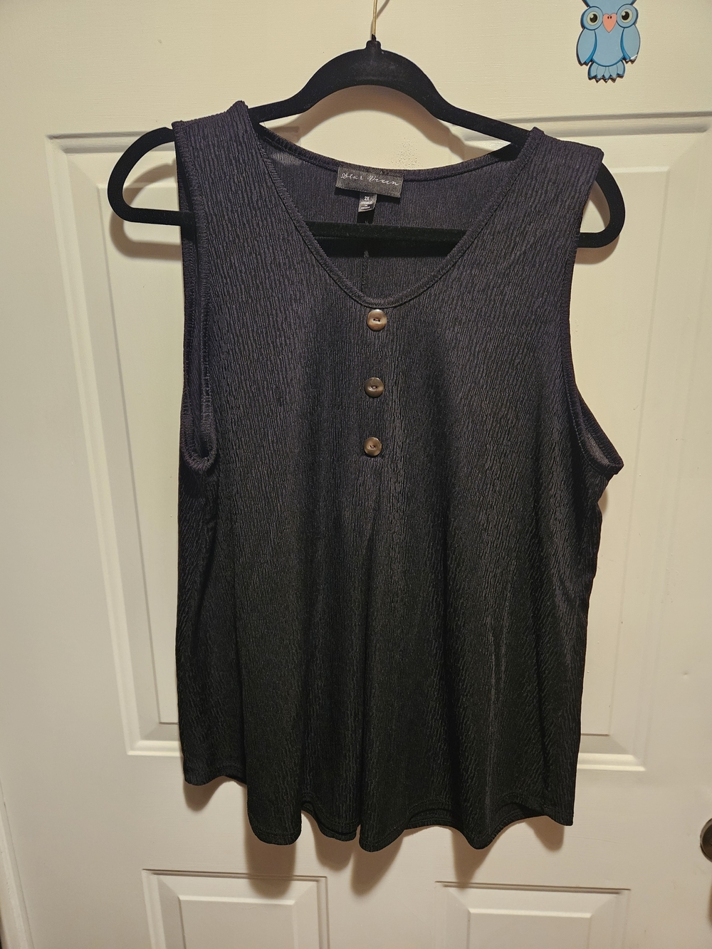 Star Vixen Black Sleeveless Button-Trim Tank